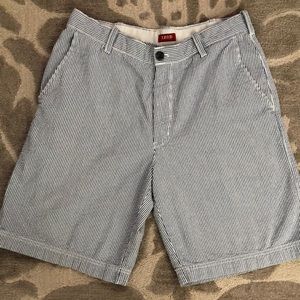 32 Izod Luxury Sport Seersucker mens